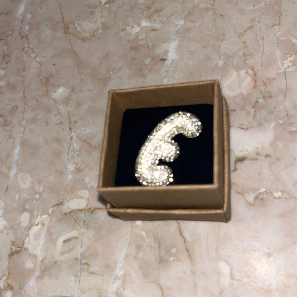 Puffy Initial E Pendant